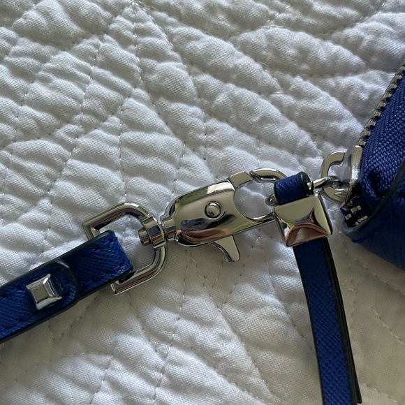 NWOT Women’s Stella & Dot Wristlet Wallet Covalr Blue with Silver hardware - Picture 6 of 8